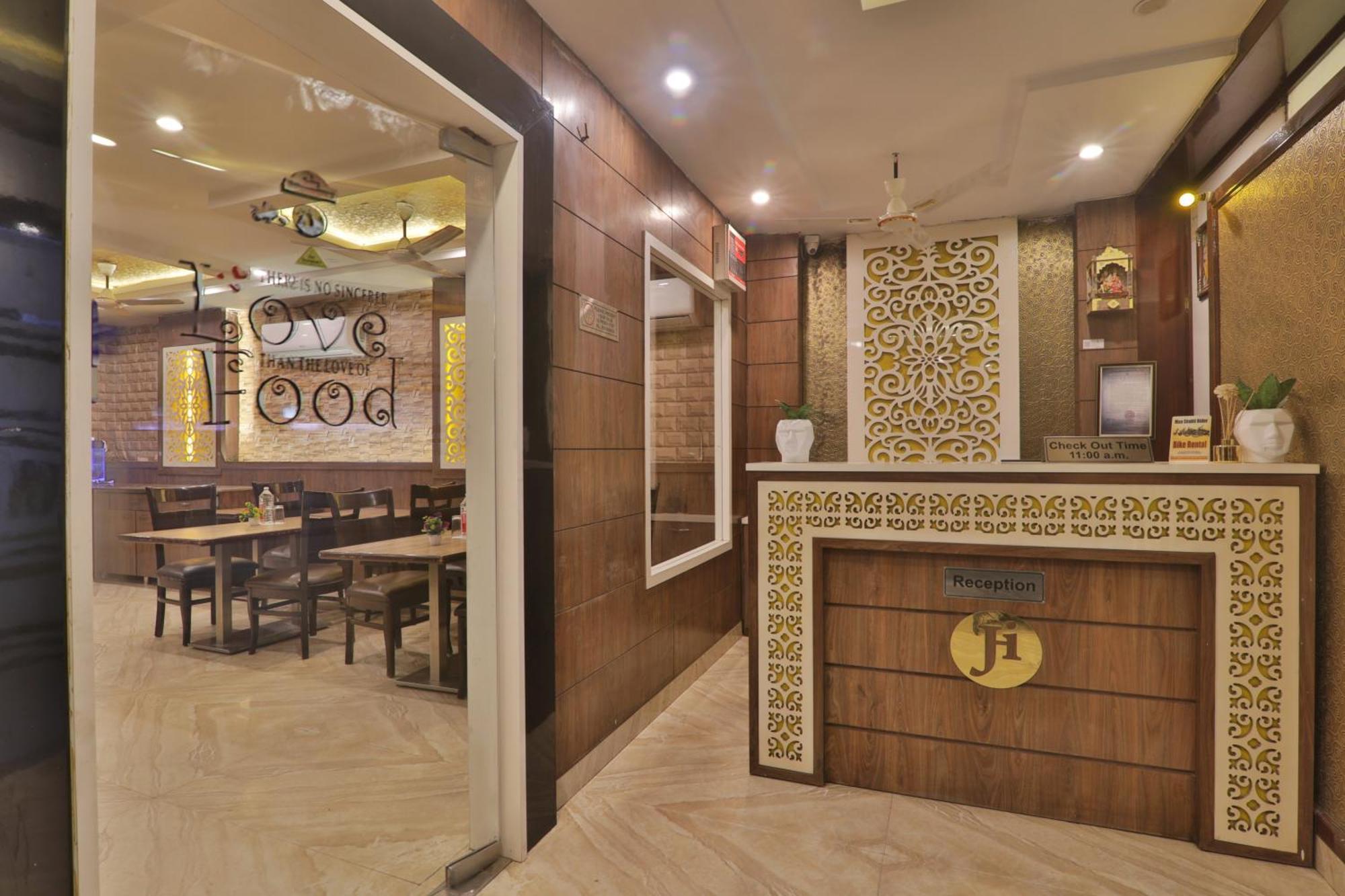 Hotel Janki Inn Sigra 2 Km From Kashi Vishwanath Dham Varanasi Exterior foto
